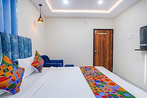 Fabhotel Grand Broholic