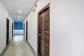 Fabhotel Grand Broholic