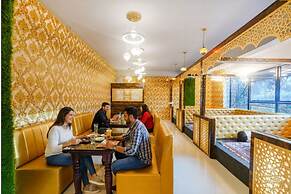 Fabhotel Grand Broholic