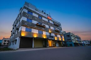 FabHotel The King Palace