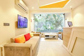 FabHotel JHS Studio- Nr. Phase 1 Metro Station Gurgaon