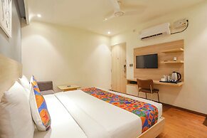 FabHotel JHS Studio- Nr. Phase 1 Metro Station Gurgaon