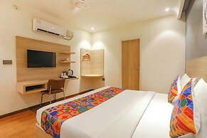 FabHotel JHS Studio- Nr. Phase 1 Metro Station Gurgaon