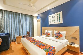 FabHotel JHS Studio- Nr. Phase 1 Metro Station Gurgaon