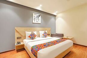 FabHotel JHS Studio- Nr. Phase 1 Metro Station Gurgaon