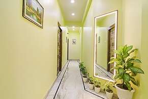 FabHotel Nest