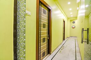 FabHotel Nest