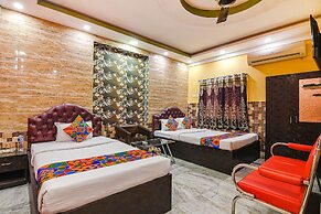 FabHotel Nest