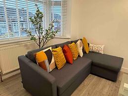 3-bed Home, Sleeps 8, Ideal for Large Groups