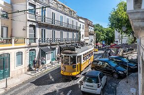 Portas do Céu Apartments