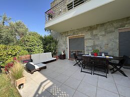 Angelos elegant summer house