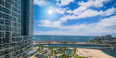 LUX The JBR Beach Sea View Suite