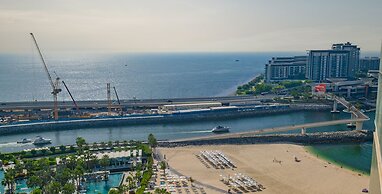 LUX The JBR Beach Sea View Suite