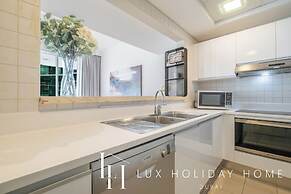 LUX The JBR Beach Sea View Suite