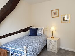 Cruck Cottage