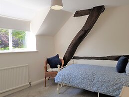 Cruck Cottage