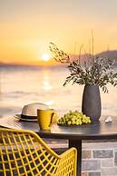 8MOONS BOUTIQUE APARTMENTS