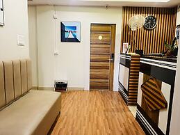 Avenue Suites