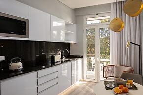 King David Suites 302 by Homie