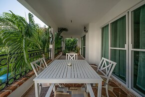 Condo Gaviota - Tropical Oasis