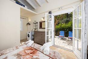 Agathi Cottage in Longos