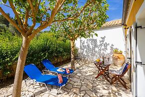 Agathi Cottage in Longos