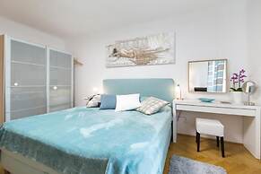 Apartment Rudolfsplatz Check in 15h to 22h Only
