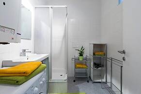 Apartment Rudolfspark Check in 15h to 22h Only