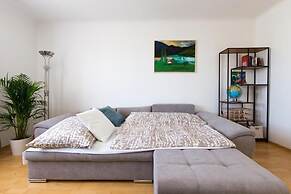 Apartment Rudolfspark Check in 15h to 22h Only