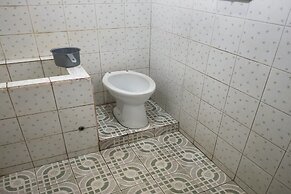 OYO Life 93256 Kos Meninting