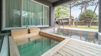Hoengseong Withpet Village
