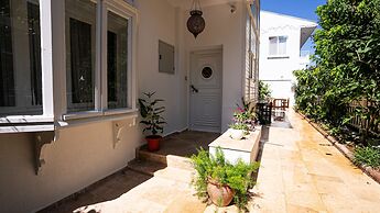 Ece Suit Büyükada