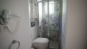 Ece Suit Büyükada