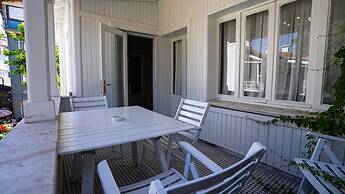 Ece Suit Büyükada