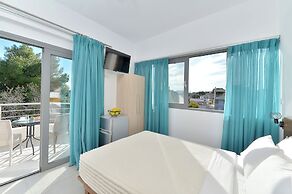 Sun Day Apts Free Airport Shuttle