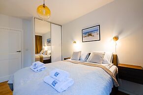 Aura 40 by Q4 Apartments