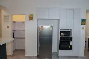 Lux Suites Royal Oak Residency