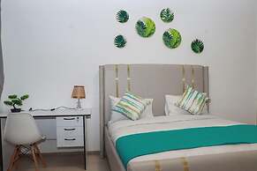 Lux Suites Royal Oak Residency