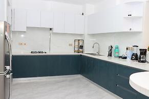 Lux Suites Royal Oak Residency