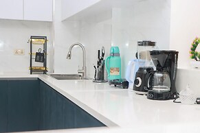 Lux Suites Royal Oak Residency
