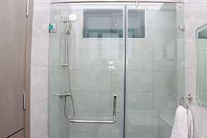 Lux Suites Royal Oak Residency