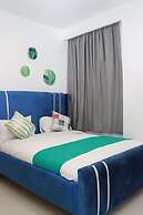 Lux Suites Royal Oak Residency