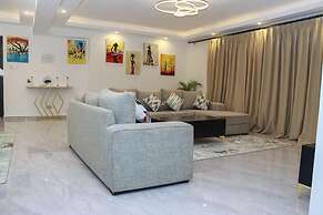 Lux Suites Royal Oak Residency