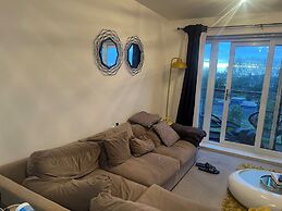 Impeccable 2-bed Apartment in Orpington