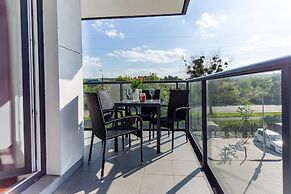 Betty by Q4Apartments