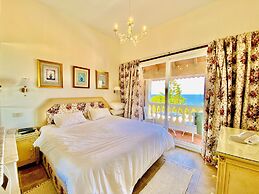 Hotel Plaza Corniche