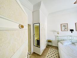 Hotel Plaza Corniche