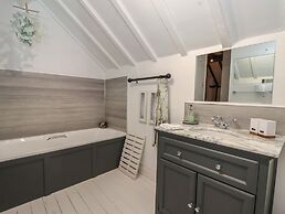 Old Roost Farmhouse