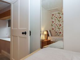 Waterland Farmhouse