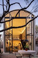 CASA DOM by HOLT
